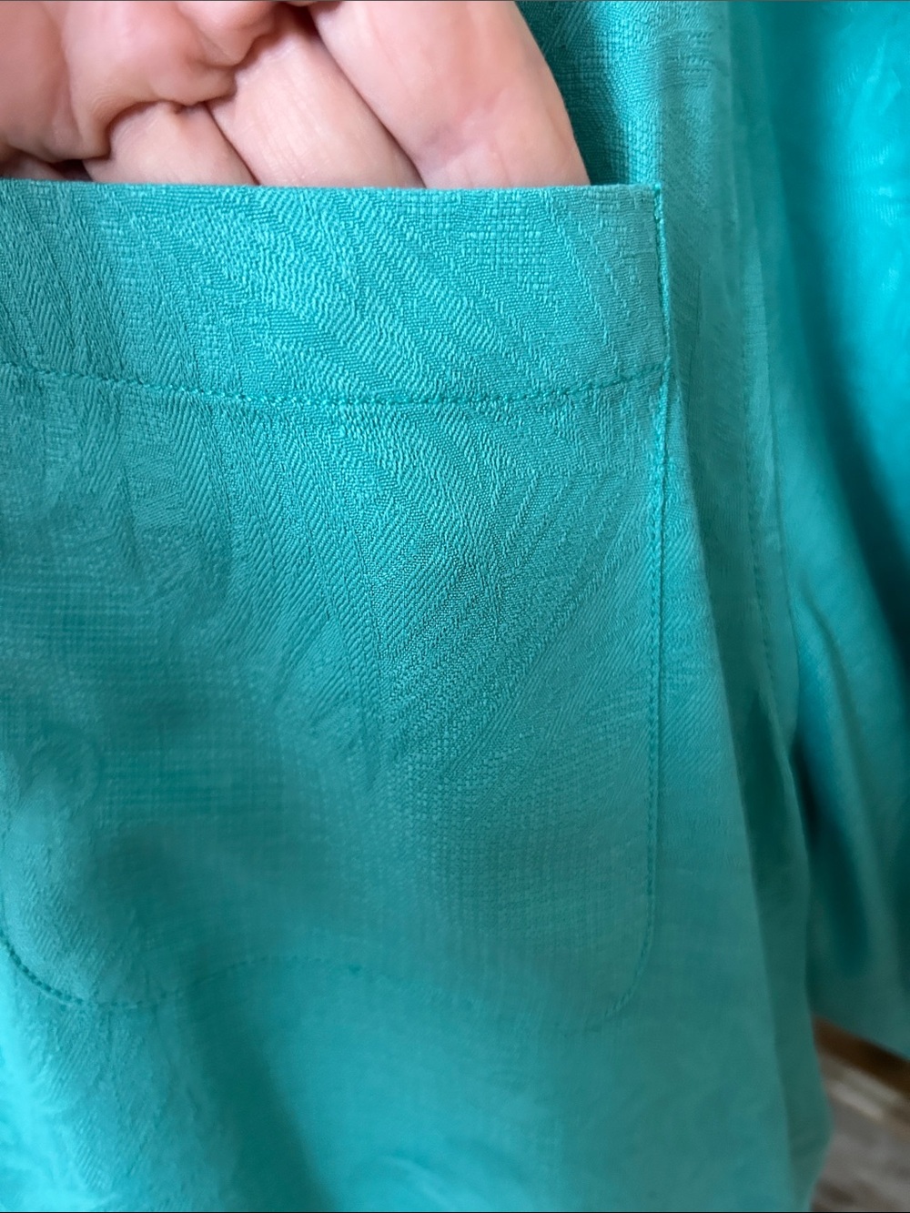 Men’s Tommy Bahama Shirt - Picture 5 of 14